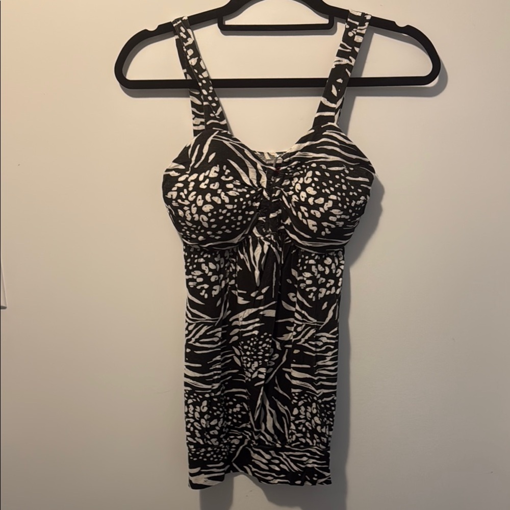 Black and White Patterned top